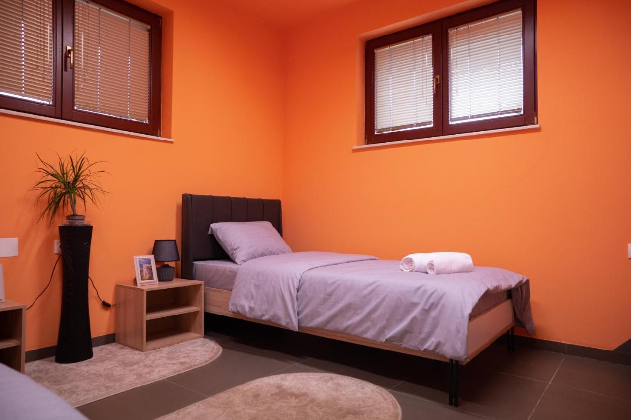 Bogo Apartment Bitola Esterno foto